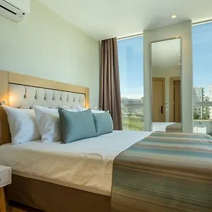 Hotel Aska River